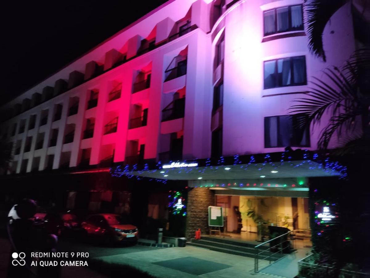 Celebration Lavasa Hotel Екстериор снимка